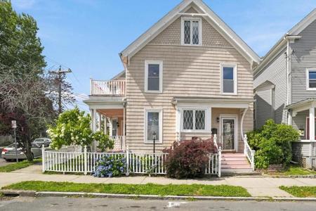 17 Basset St
