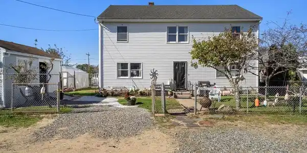 10 Brissette Avenue