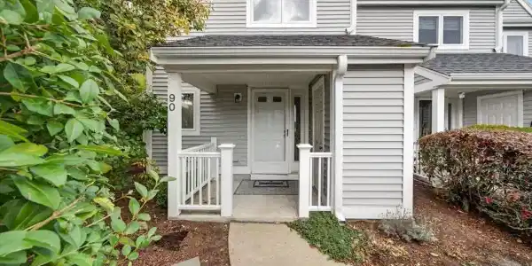 90 Westcliff Dr