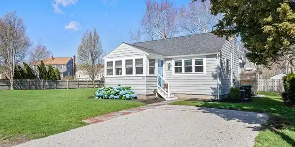104 Hartford Rd