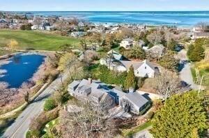 15 Bay Lane