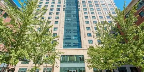 1 Nassau St