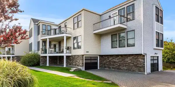 78 Thatcher Rd