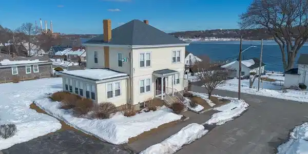 8 Westhill Ave