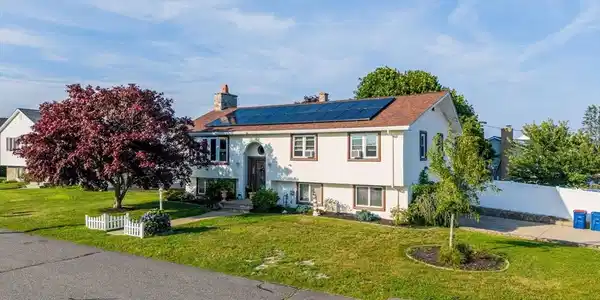 6 Lighthouse Ln