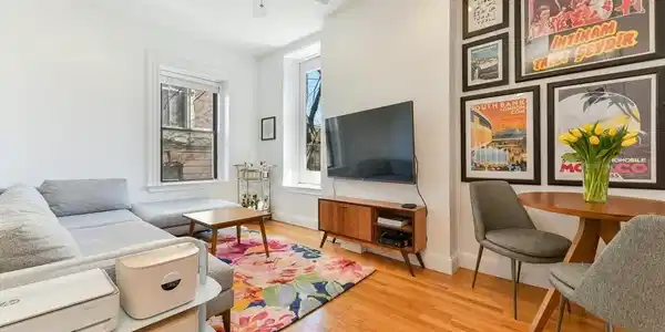 529 E Broadway