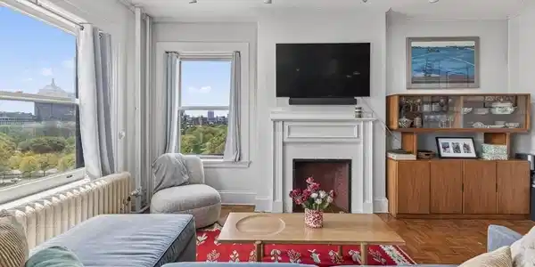 48 Beacon St
