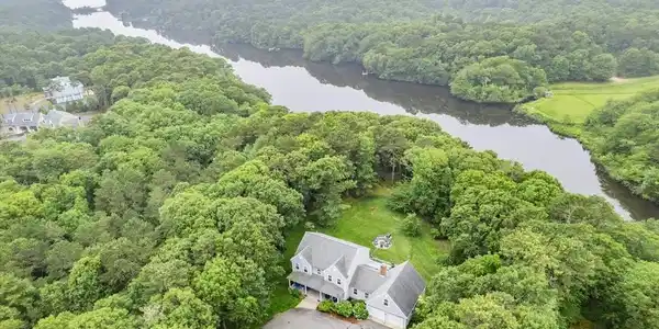 95 Red Brook Rd