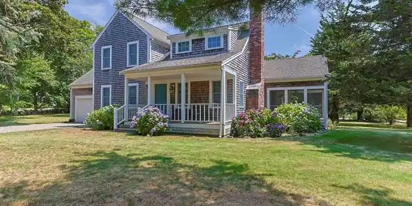 11 Cedar Land Rd