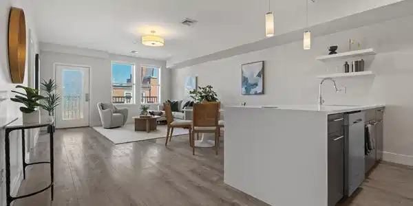 70 Bremen St