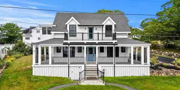 45 Beach Road