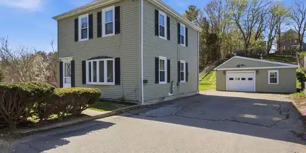 19 Peck Ave