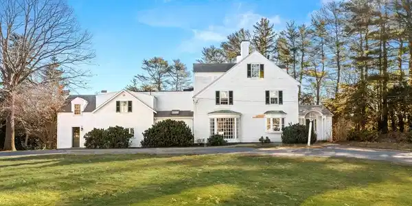 64 West St