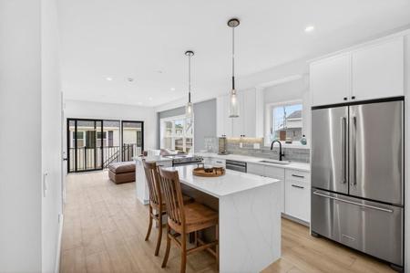 16 Northend Blvd