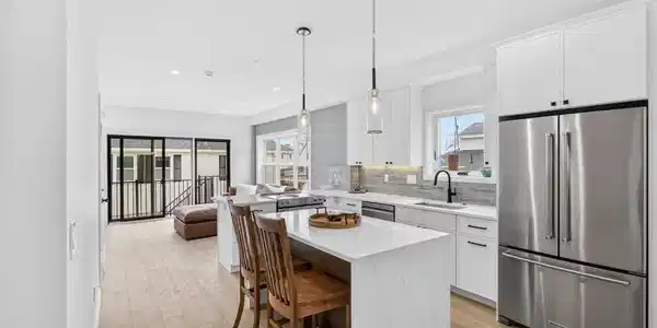 16 Northend Blvd