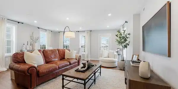 18-20 Crestway Rd