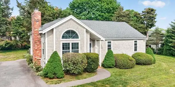 27 Bellavista Dr