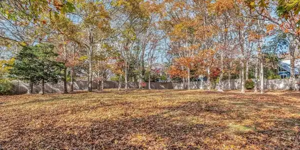 37 Nemasket Rd