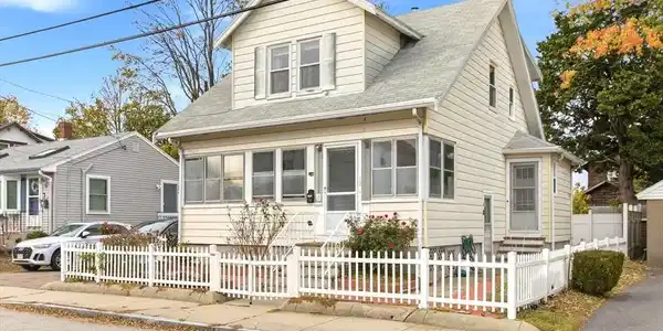 58 Bayfield Rd N