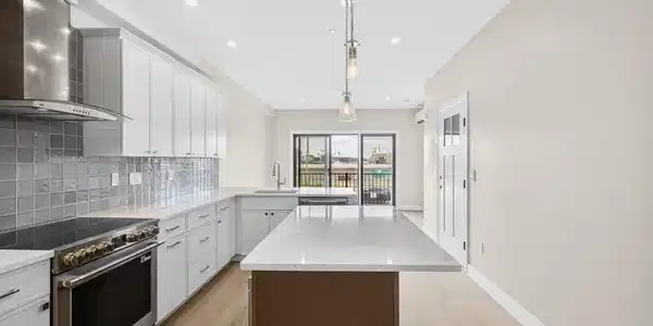 16 Northend Blvd