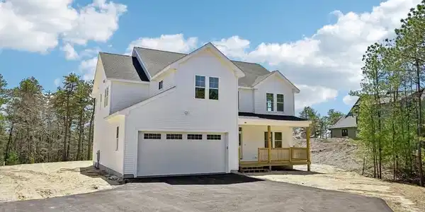 33 Seabiscuit Dr