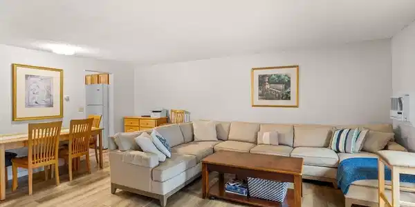 32 Pine Valley Dr