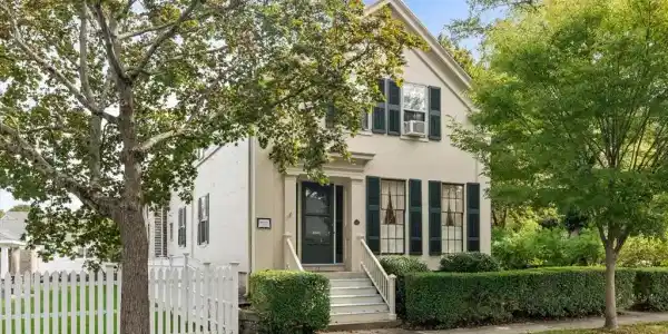 121 Green St