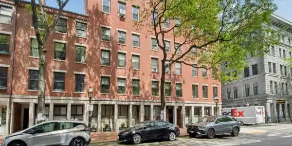120 Commercial St