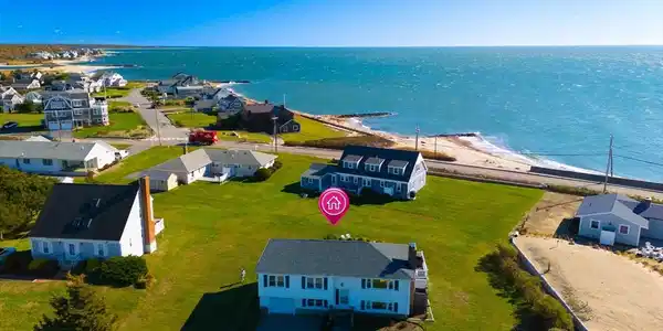 106 Beach St