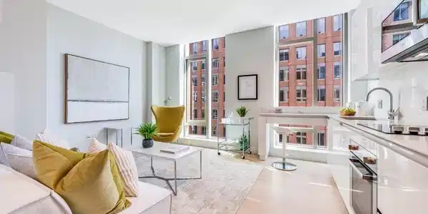 135 Seaport Blvd