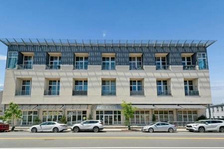950 Broadway