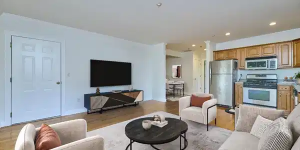 32 Beach St