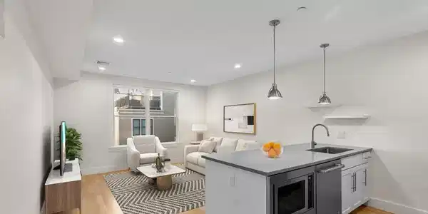 150 W Broadway