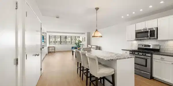 8 Whittier Pl