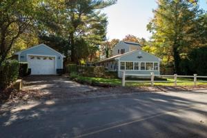 261 Bartlett Rd
