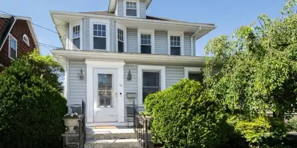 99 Phillips St