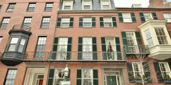 81 Pinckney St