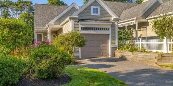 5 Sea Knoll Court