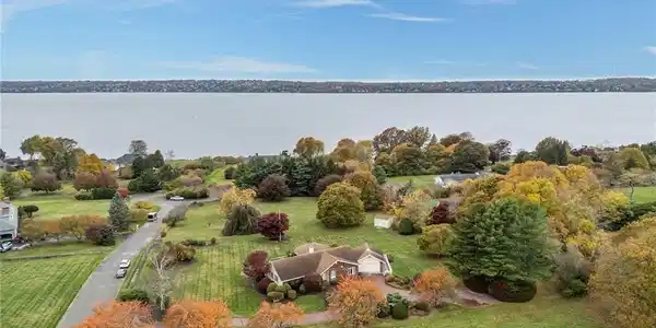 68 Riverscape Lane