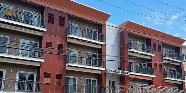 10 Franklin Ave