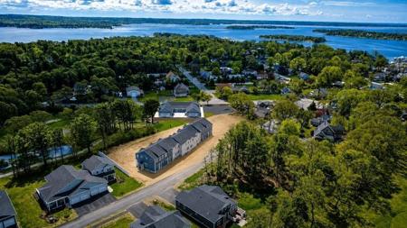 36 Starboard Dr