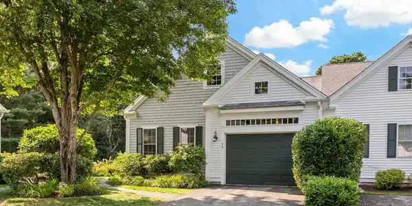 15 Berrywood Ct