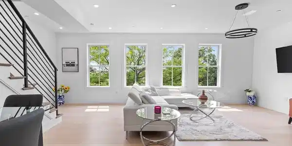 100 White St