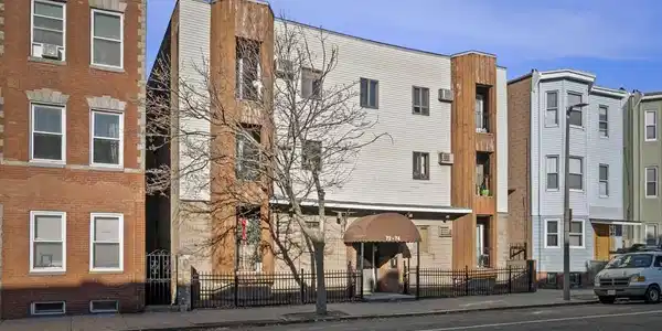 72-74 Chelsea St