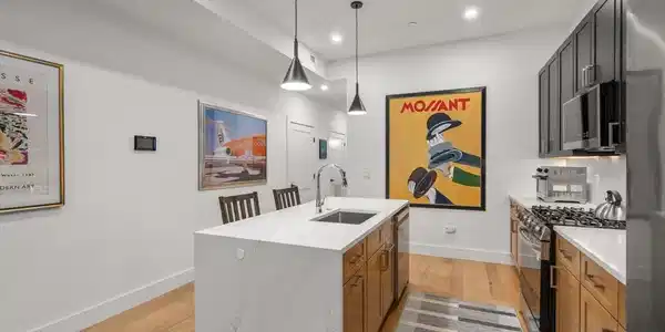 231 Everett