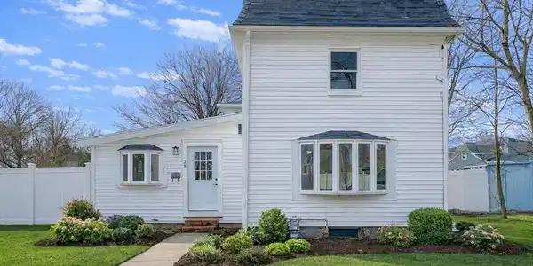 28 Newton Ct.