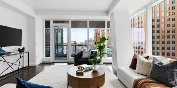 150 Seaport Blvd