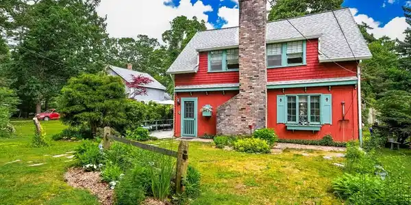 4 Evergreen Hill Rd