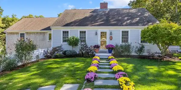 33 Pine Orchard Rd
