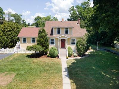 126 Grove Ave